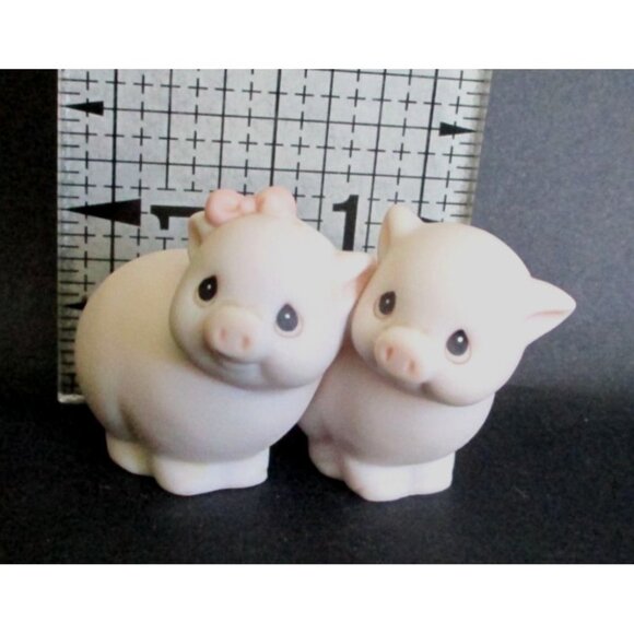 Vintage Precious Moments Noahs Ark Two by Two Porcelain Pigs Figurine - Picture 5 of 6